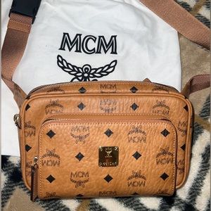 'MCM' CrossBody Bag in Visetos